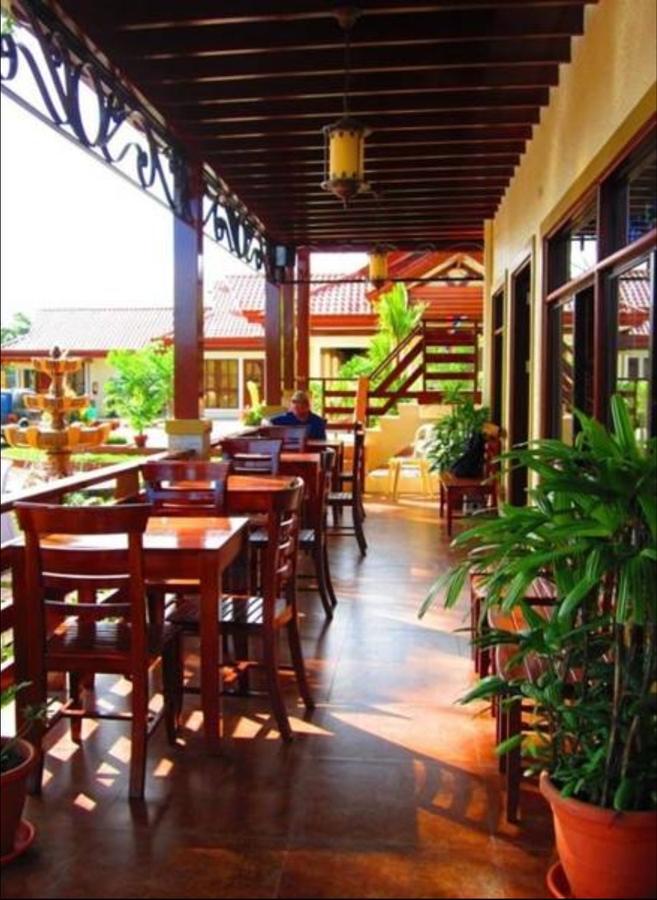 Hotel Maruyog'S Ridge Convention Center Quezon City Exterior foto